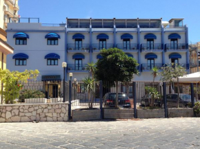 Отель Hotel Al Faro  Ликата